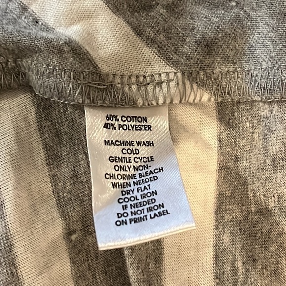 Loft Women’s Cardigan size L. - Picture 4 of 4